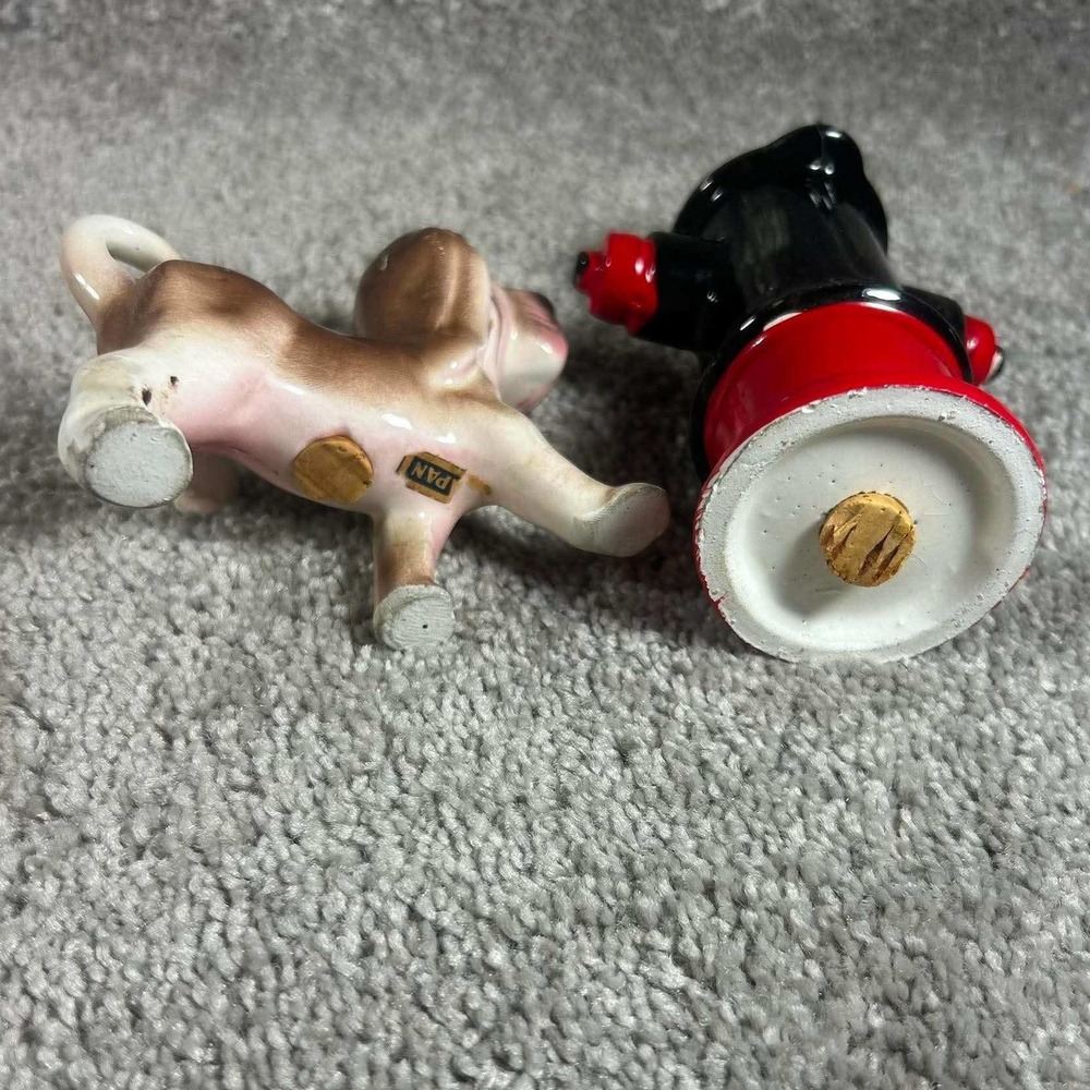 Fire Hydrant W/Peeing Dog Salt & Pepper Shakers By Tilso Made in Japan - Picture 3 of 6